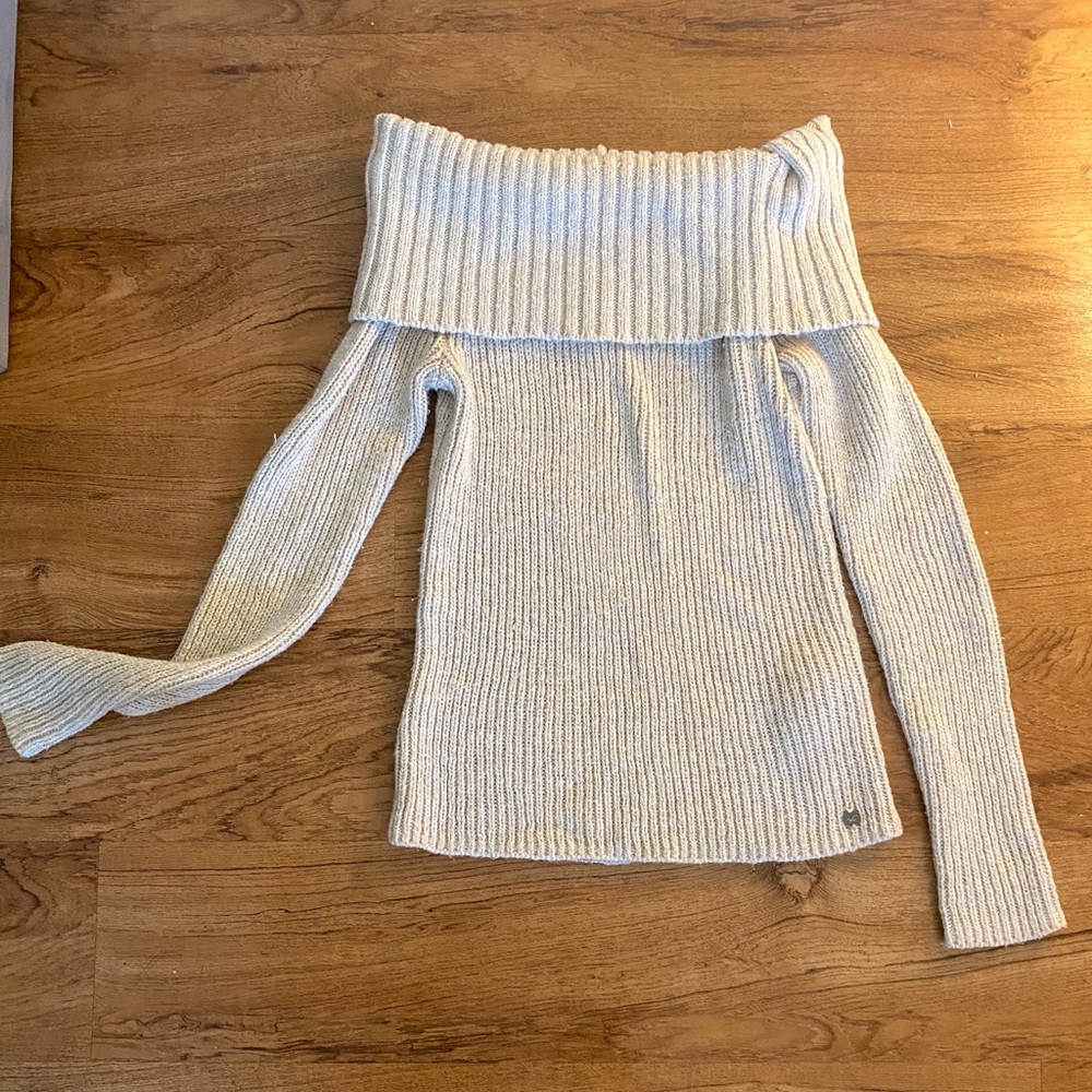 Hollister Off the Shoulder Knit Sweater Cream XS